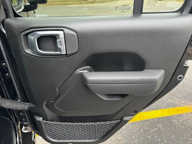 New 2026 Black Clear-Coat Exterior Paint Jeep Sport image 15