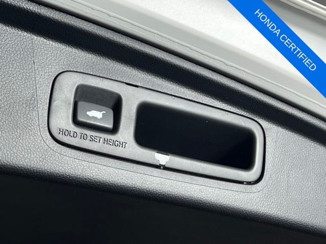 Certified Used 2024 Platinum White Pearl Honda EX-L image 37