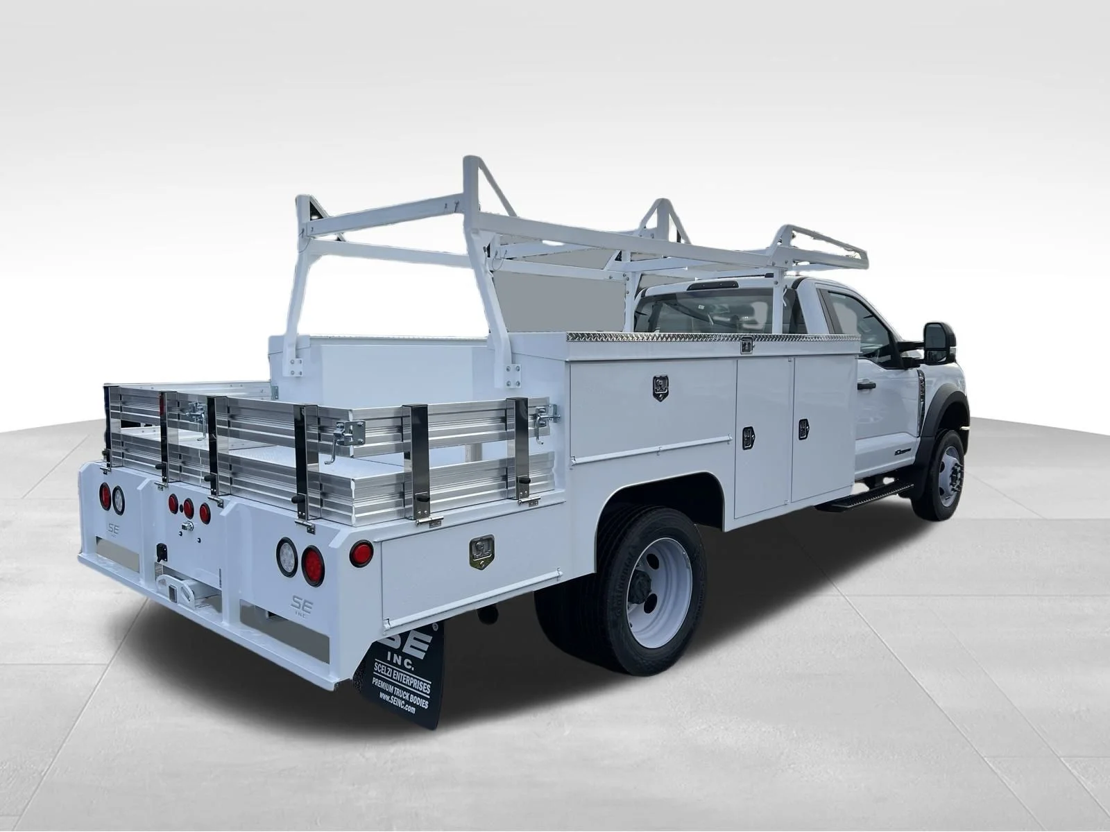 2024 Ford F-550 Super Duty Chassis Cab XL - Photo 6