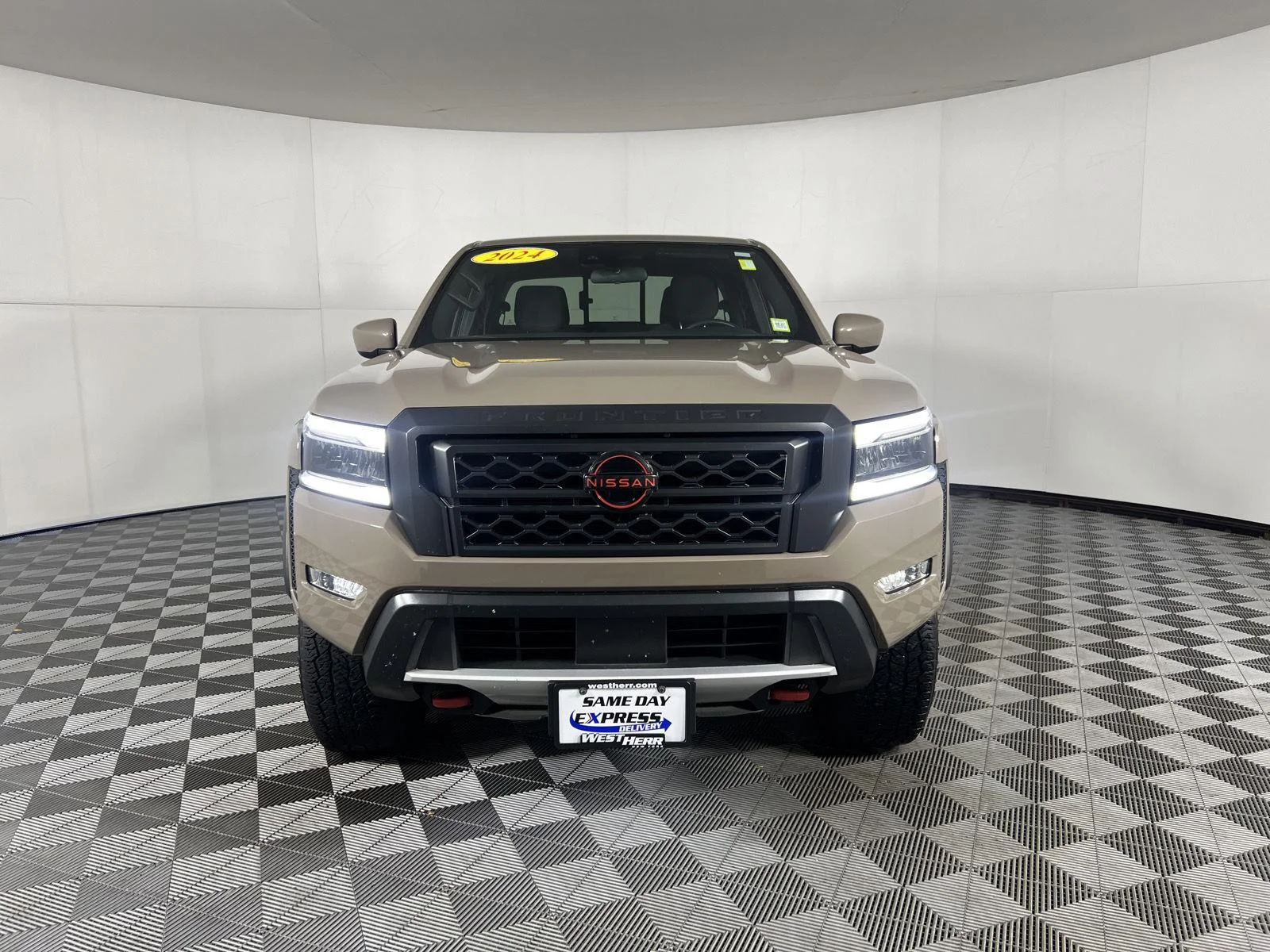 Used 2024 Tn Nissan PRO-4X image 17