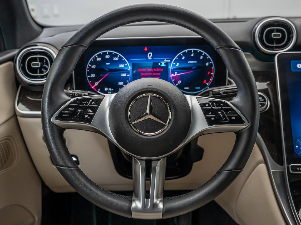 Used 2026 Polar White Mercedes-Benz GLC 300 image 43
