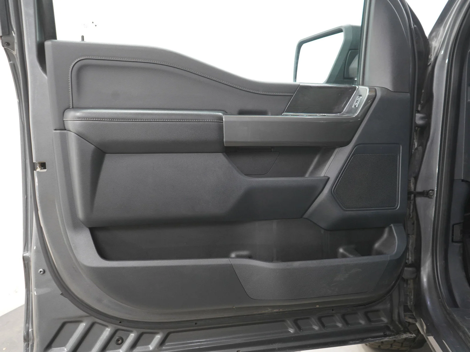 Used 2022 Gray Metallic Ford XLT image 20