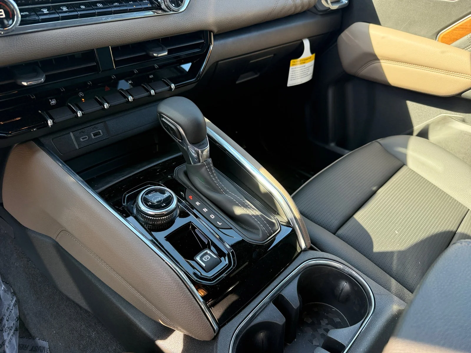 2026 GMC Canyon Denali - Photo 13