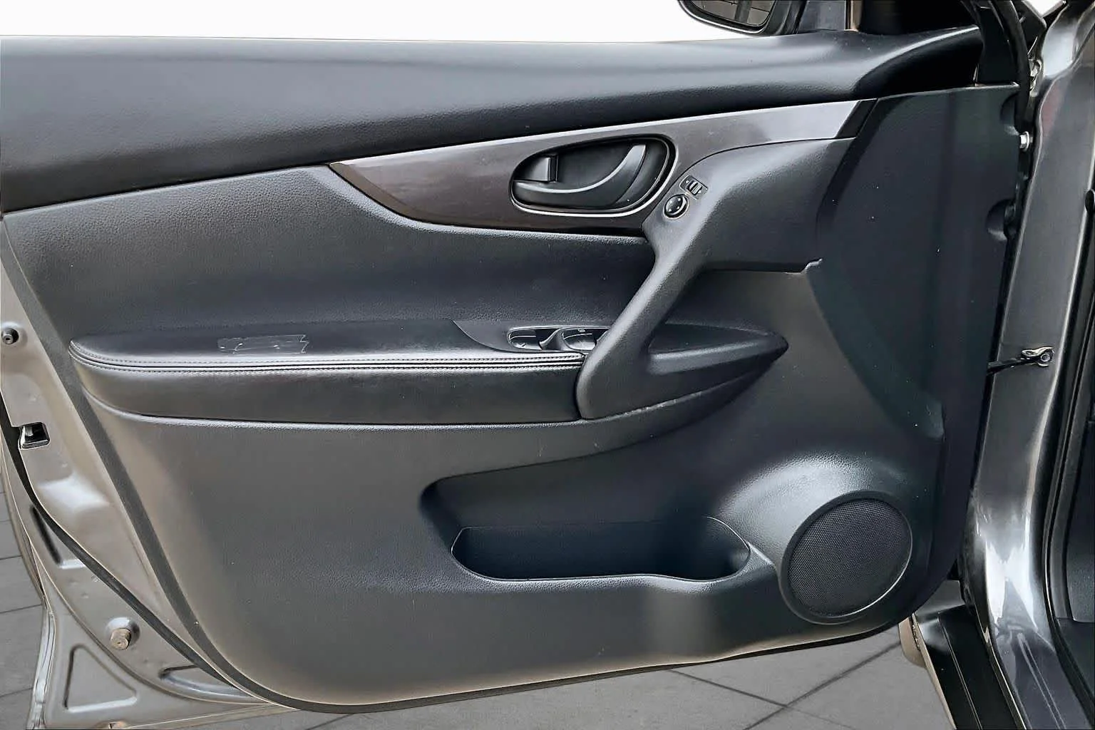 Used 2019 Gun Metallic Nissan S image 23