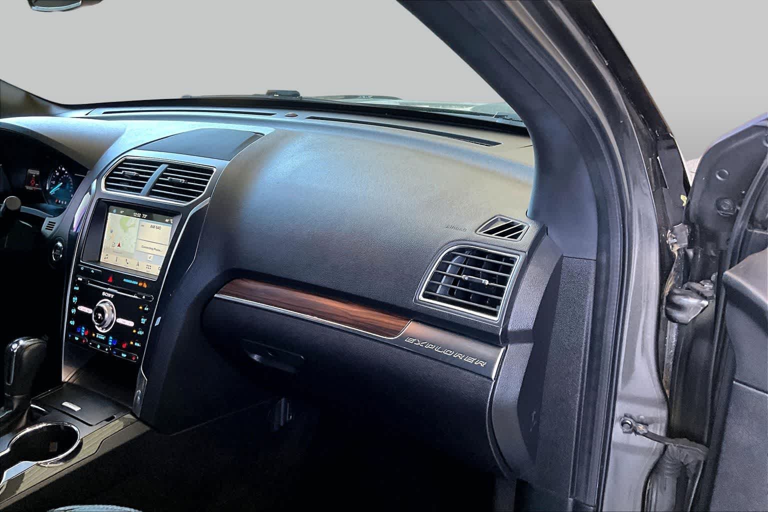 Used 2018 Gray Ford Limited image 19