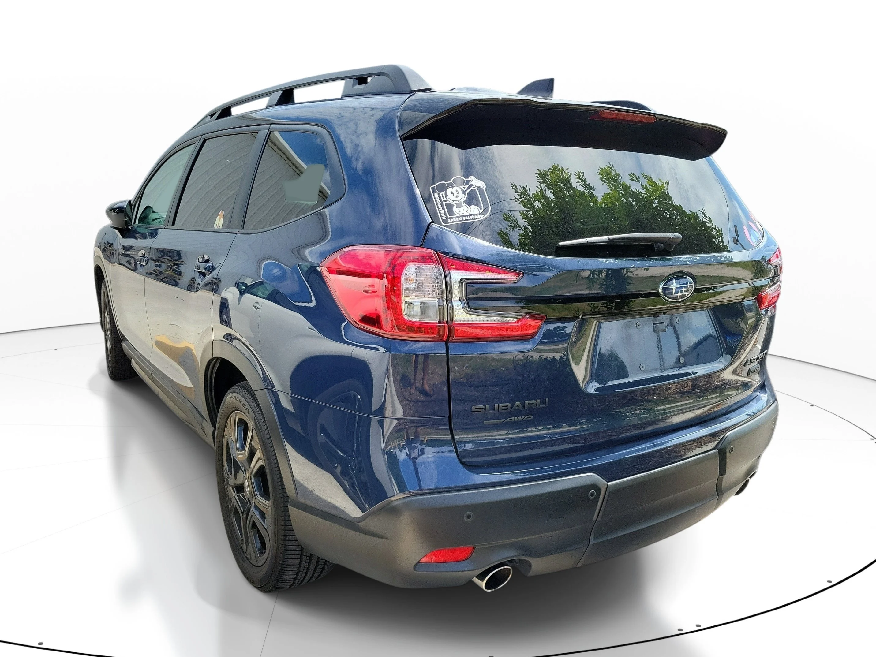Used 2025 Cosmic Blue Pearl Subaru Onyx Edition Touring image 4
