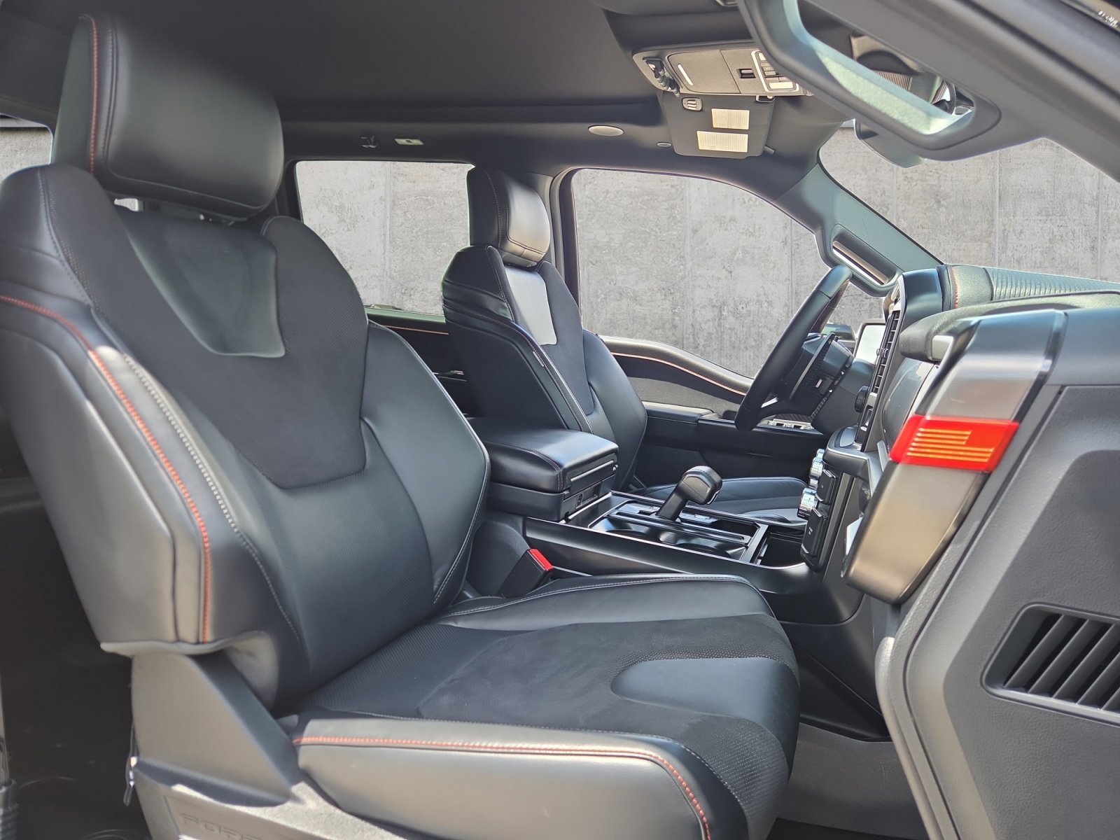 2024 Ford F-150 Raptor - Photo 15
