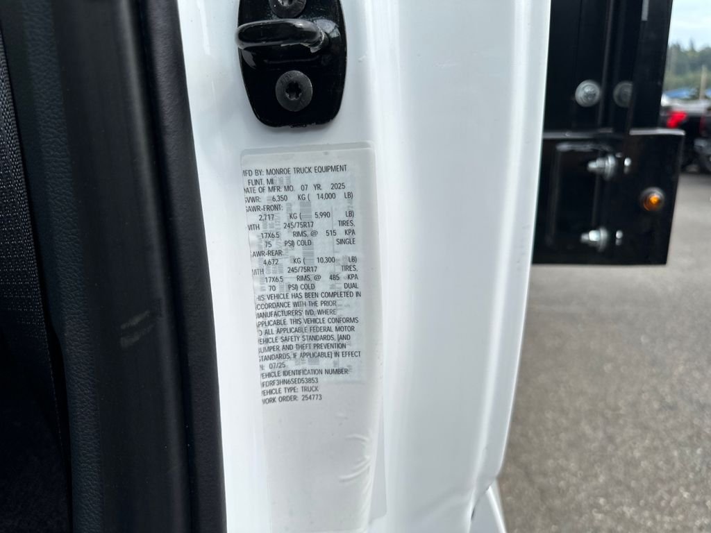 2025 Ford F-350 Super Duty Chassis Cab XL - Photo 22