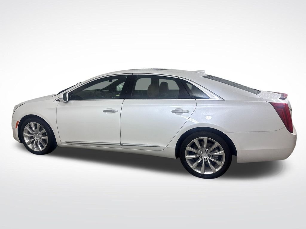 Used 2016 White Cadillac Luxury image 9