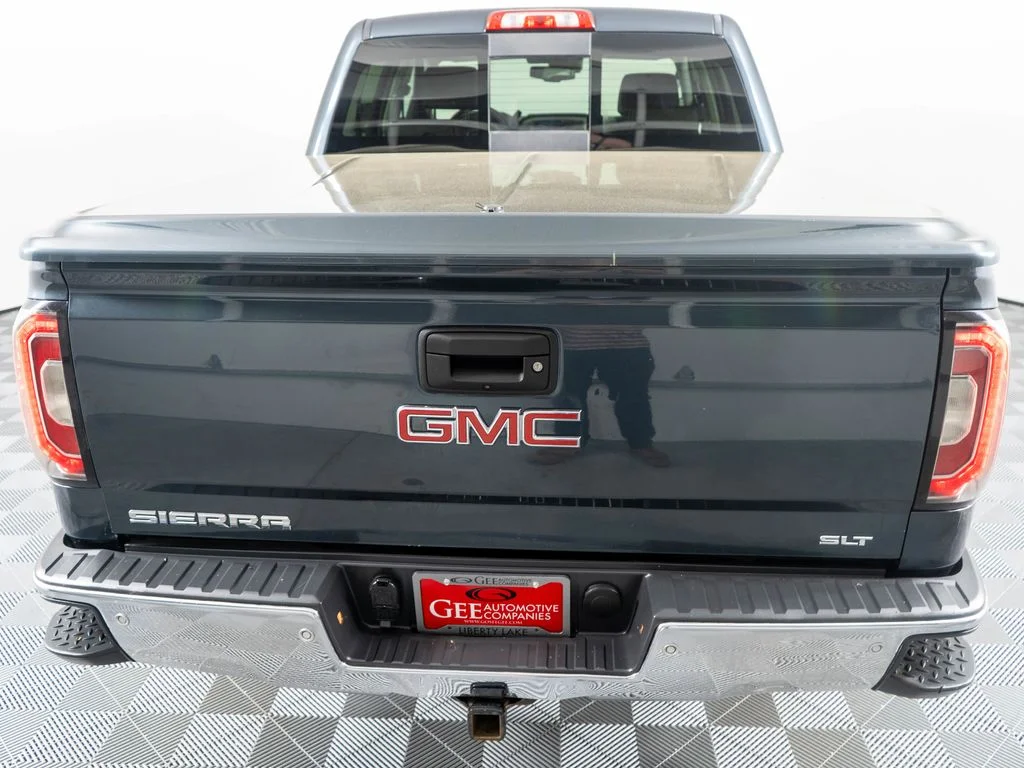 Used 2018 Gray GMC SLT image 5