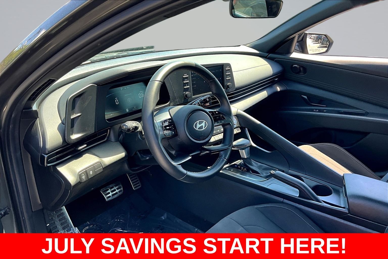 Used 2025 Gray Hyundai SEL Sport image 19