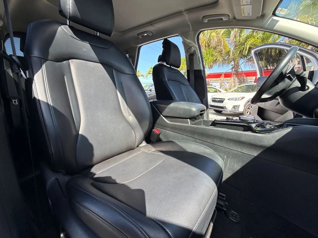 Used 2023  Kia EX image 23
