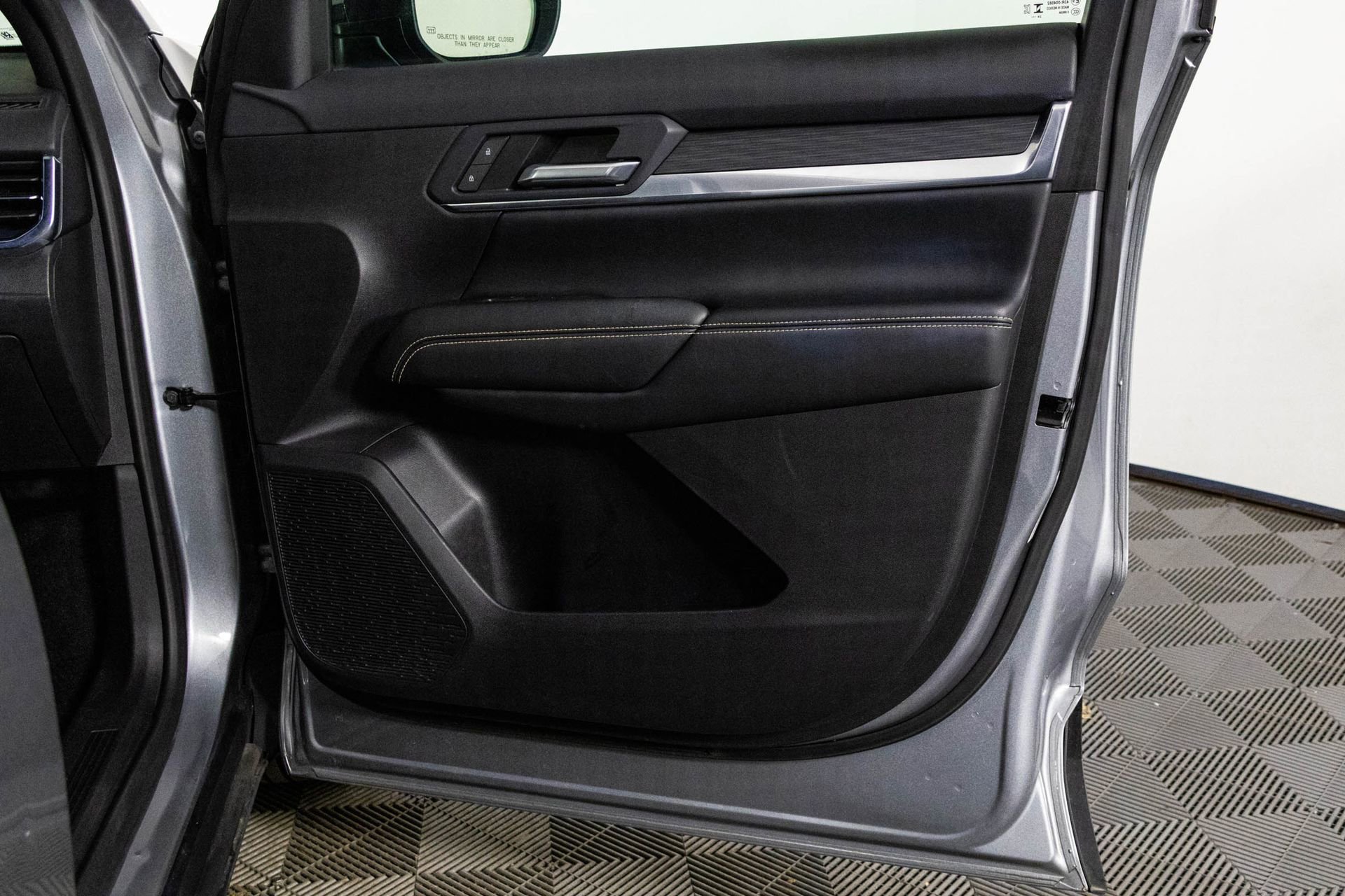 2025 GMC TERRAIN - Image 37