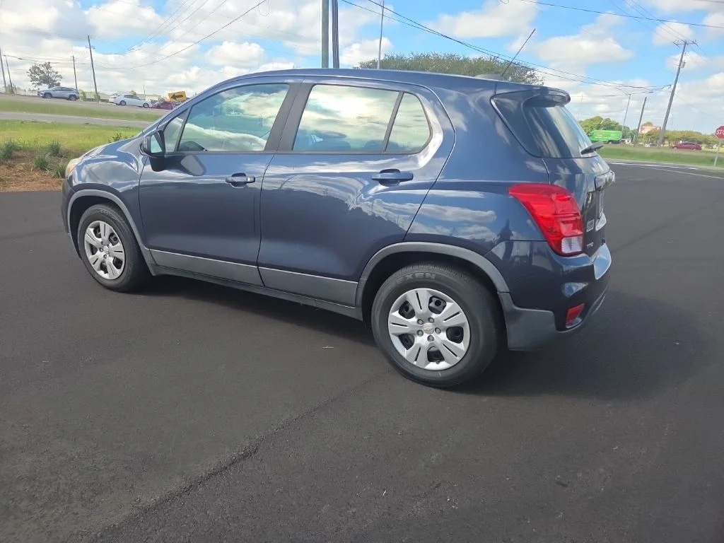 Used 2018 Blue Chevrolet LS image 10