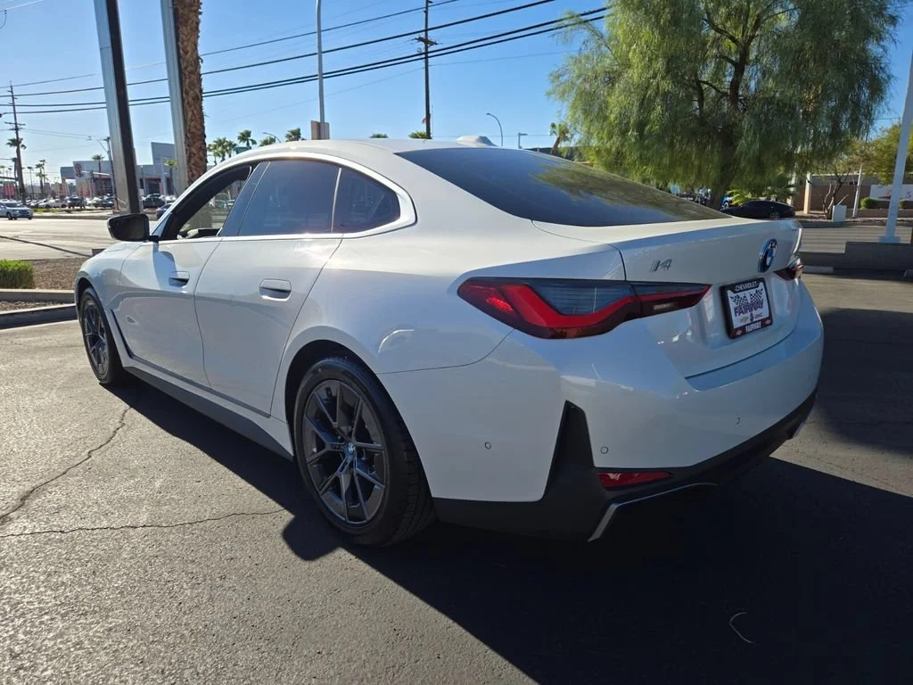 Used 2023 Mineral White Met BMW eDrive35 image 4
