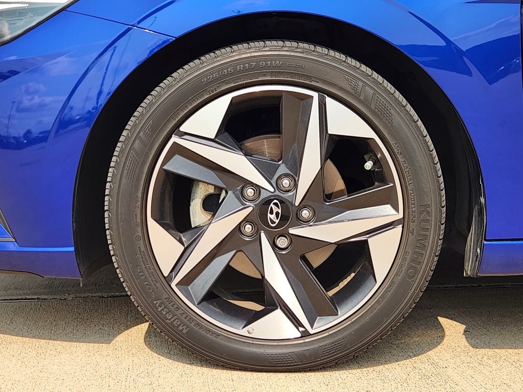 Used 2023 Intense Blue Hyundai SEL image 11