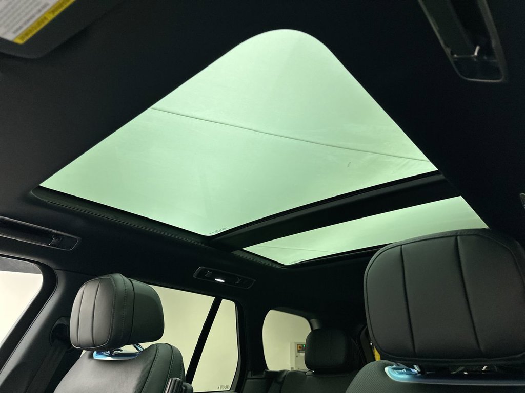 New 2027 Carpathian Grey Land Rover SE image 11