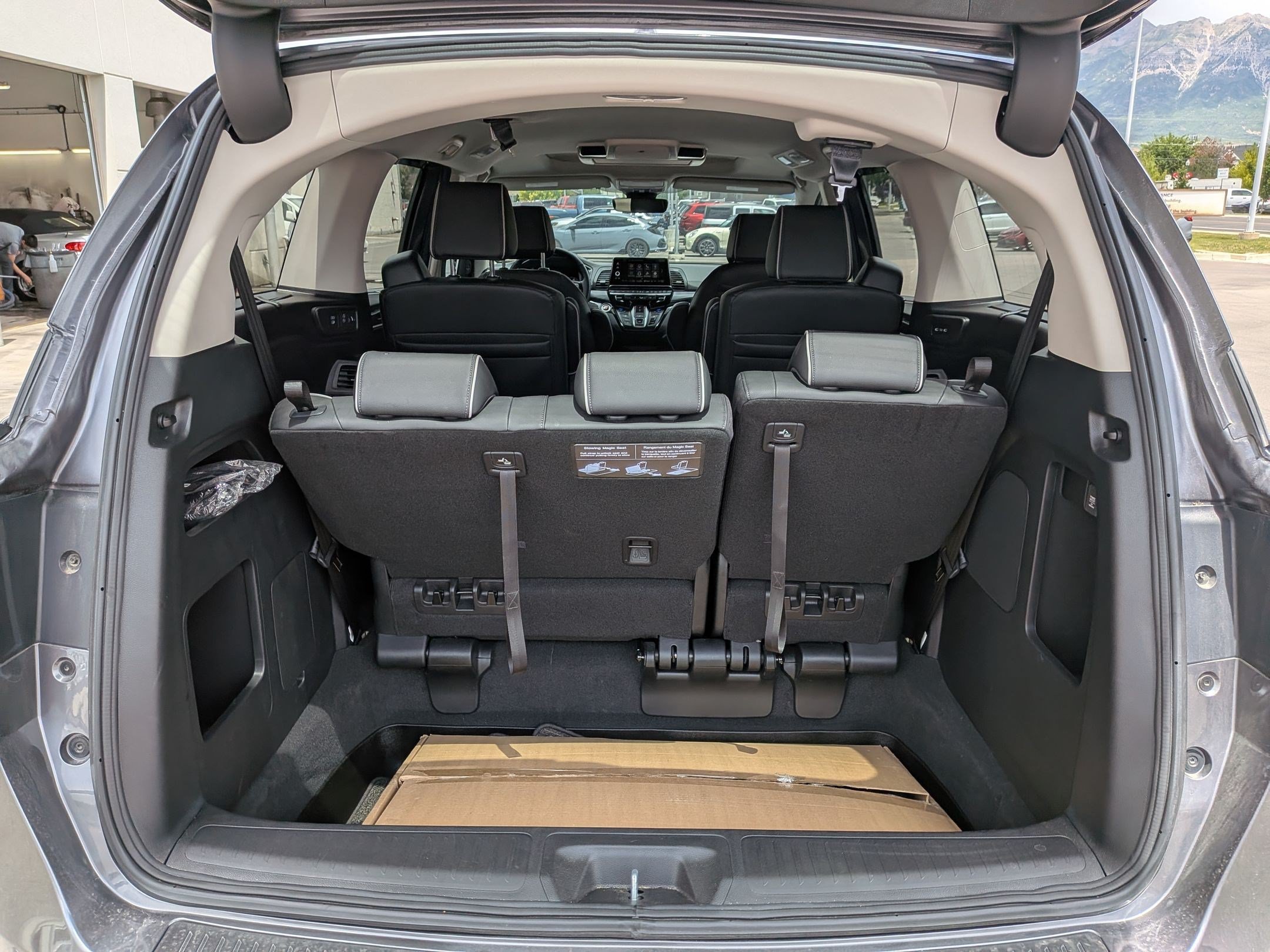 2025 Honda Odyssey Elite - Photo 34