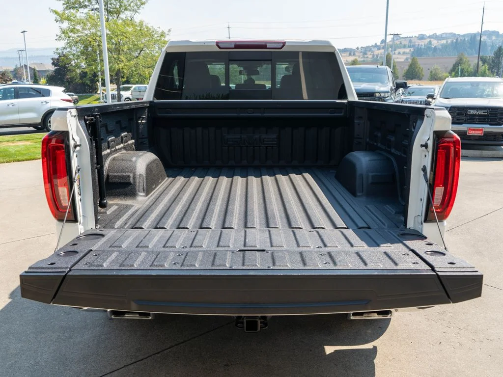 2024 GMC Sierra 1500 SLT - Photo 36