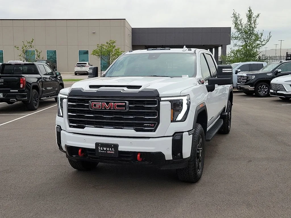 2025 GMC Sierra 4WD Crew Cab Standard Box AT4's photo