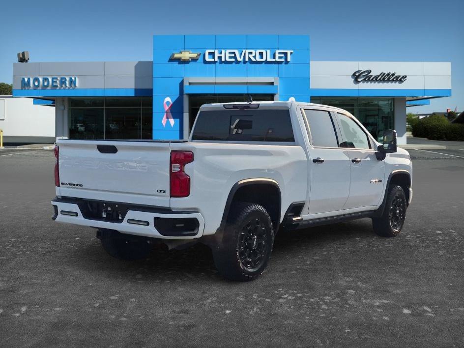 Used 2024 Summit White Chevrolet LTZ image 5