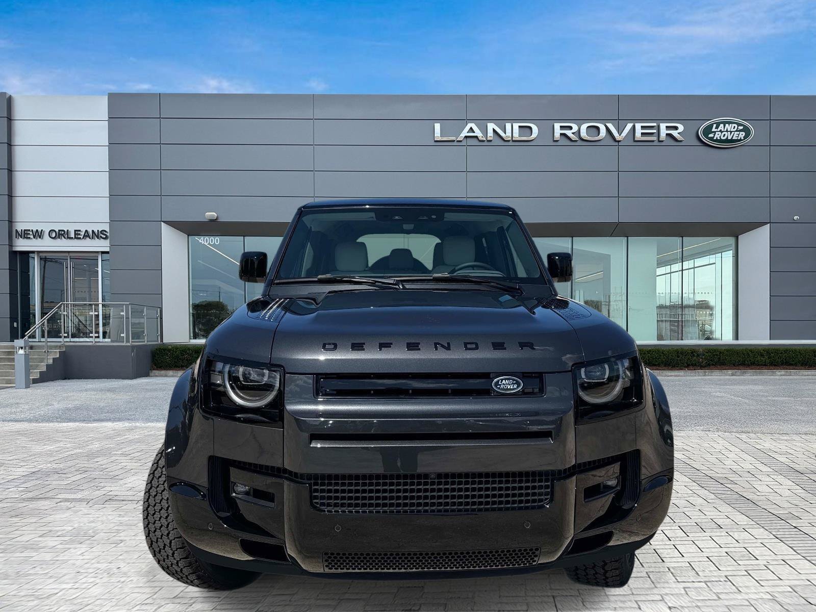 New 2026 Carpathian Grey Land Rover X-Dynamic SE image 3