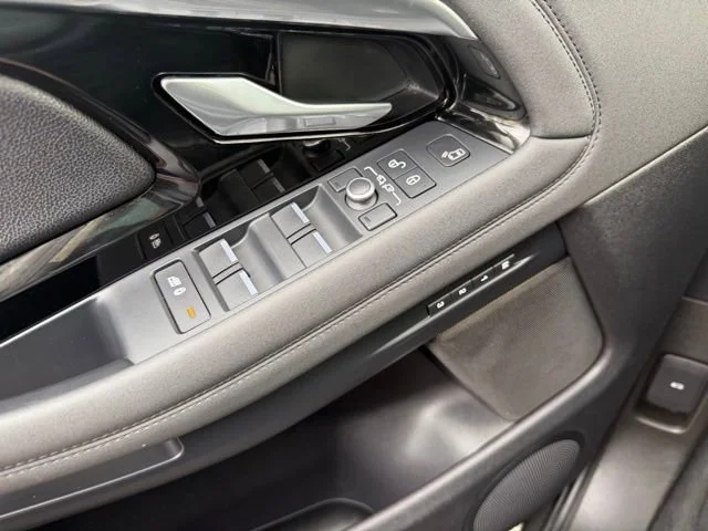 2020 Land Rover Range Rover Evoque SE - Photo 24