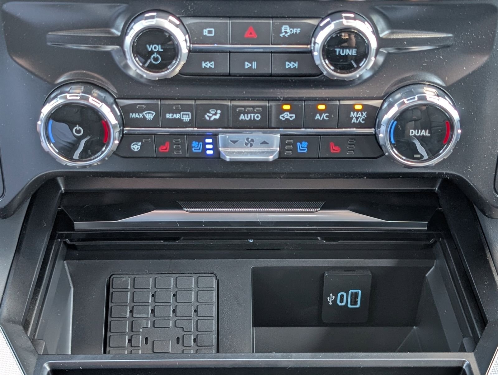 2026 Ford F-350 Super Duty Platinum - Photo 20
