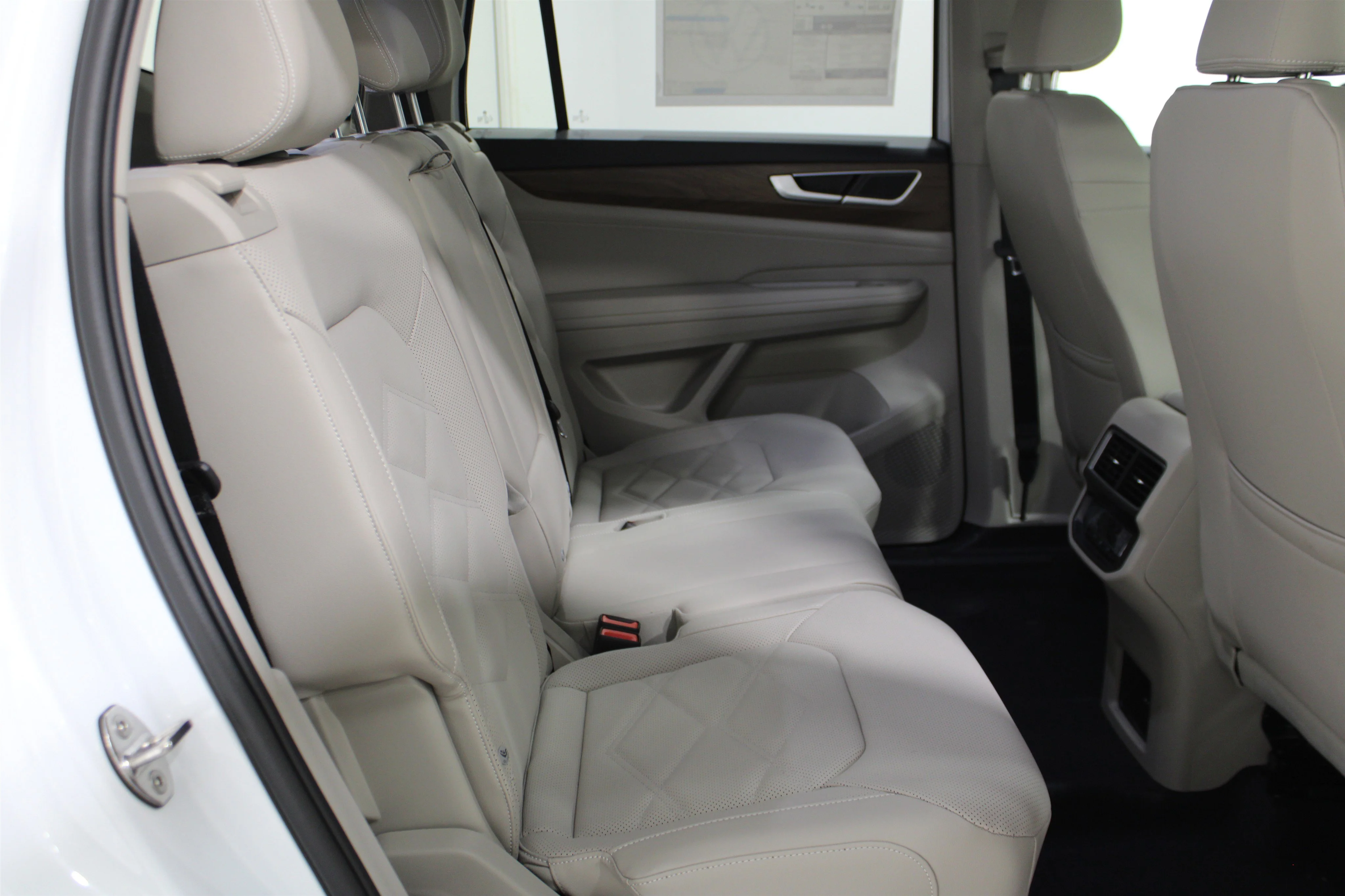 2026 Volkswagen Atlas SE - Photo 23