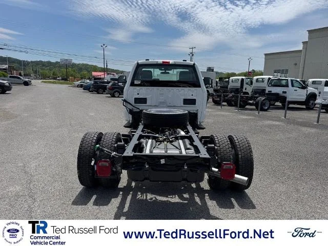2025 Ford F-550 Super Duty Chassis Cab XL - Photo 22