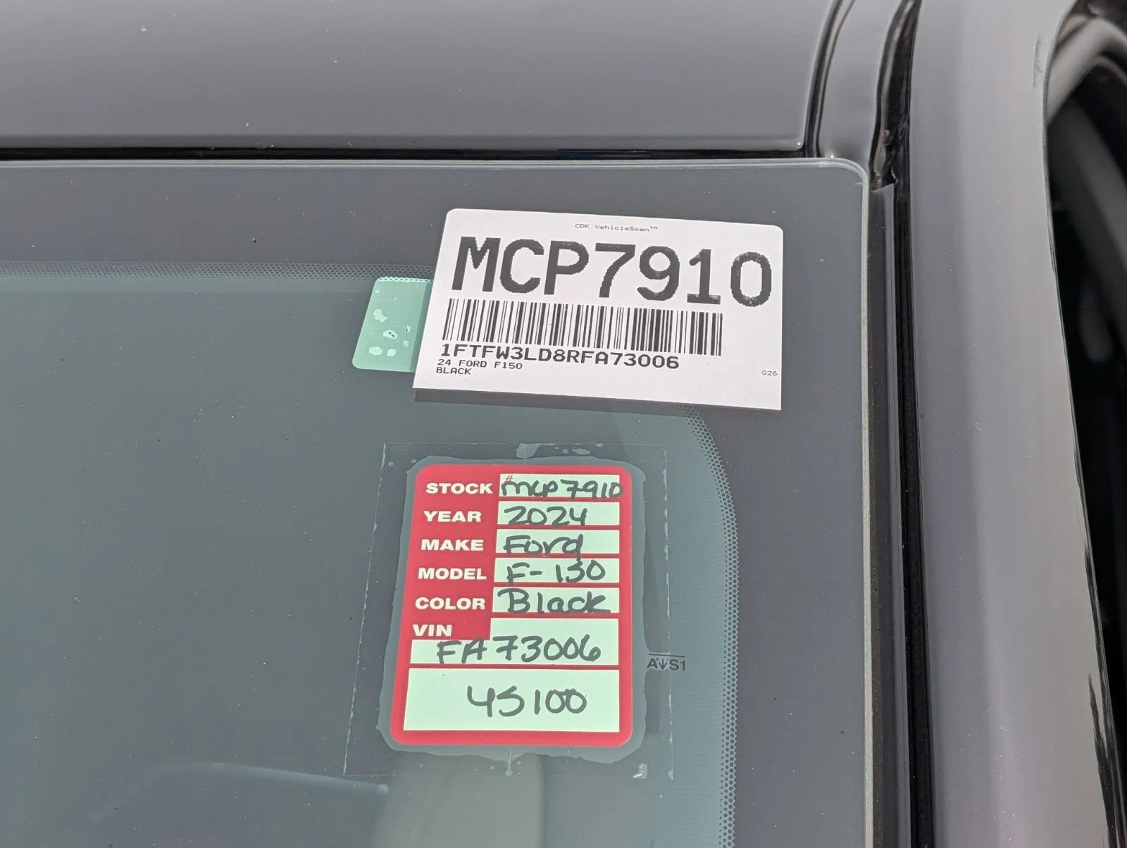 Used 2024 Black Ford XLT image 33