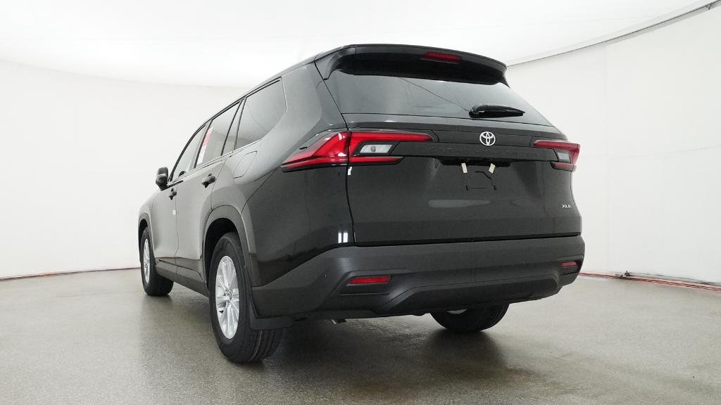 New 2026 Midnight Black Metallic Toyota XLE image 9
