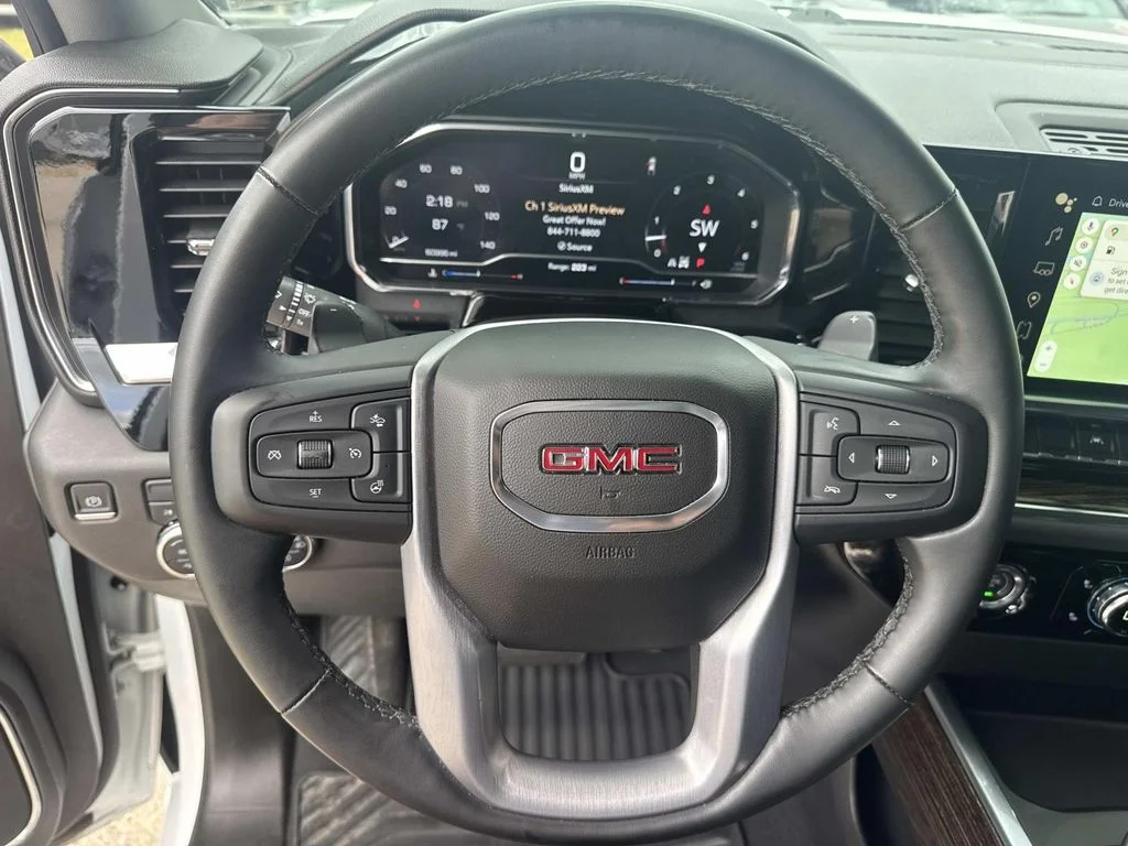 Used 2024 White GMC Elevation image 21