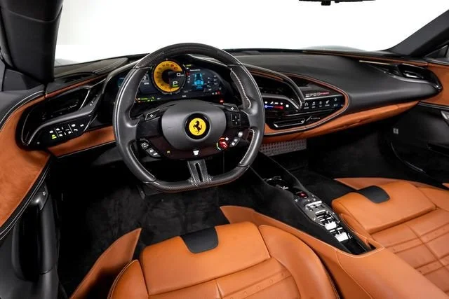 Used 2024 Grigio Alloy Ferrari  image 5