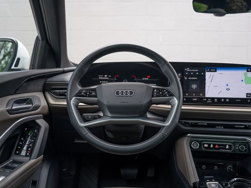 Used 2025 White Audi  image 23