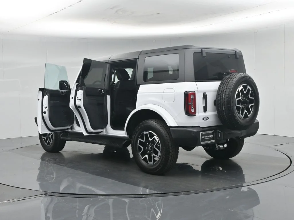 New 2026 White Ford Outer Banks image 32
