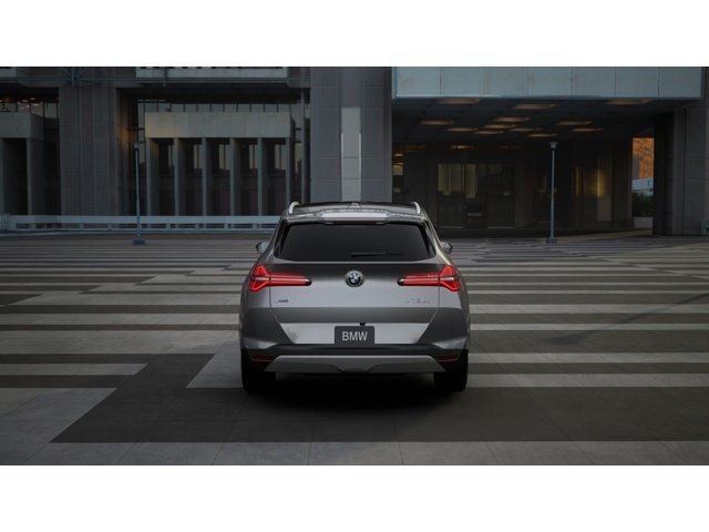 New 2026 Skyscraper Grey Metallic BMW 30 xDrive image 5