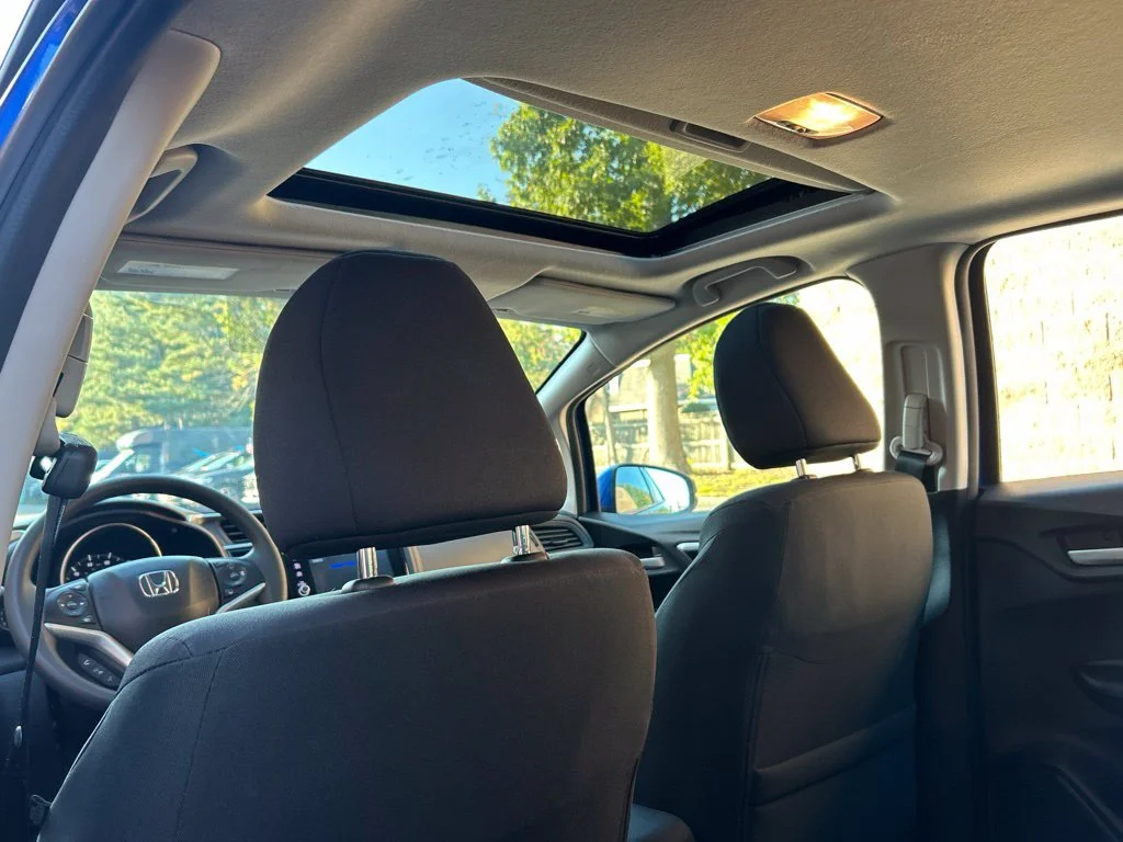 Used 2019 Blue Honda EX image 24
