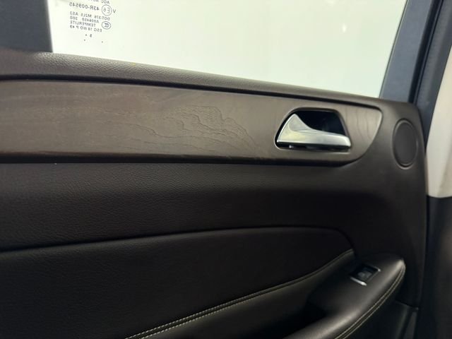 Used 2016  Mercedes-Benz GLE 350 image 34
