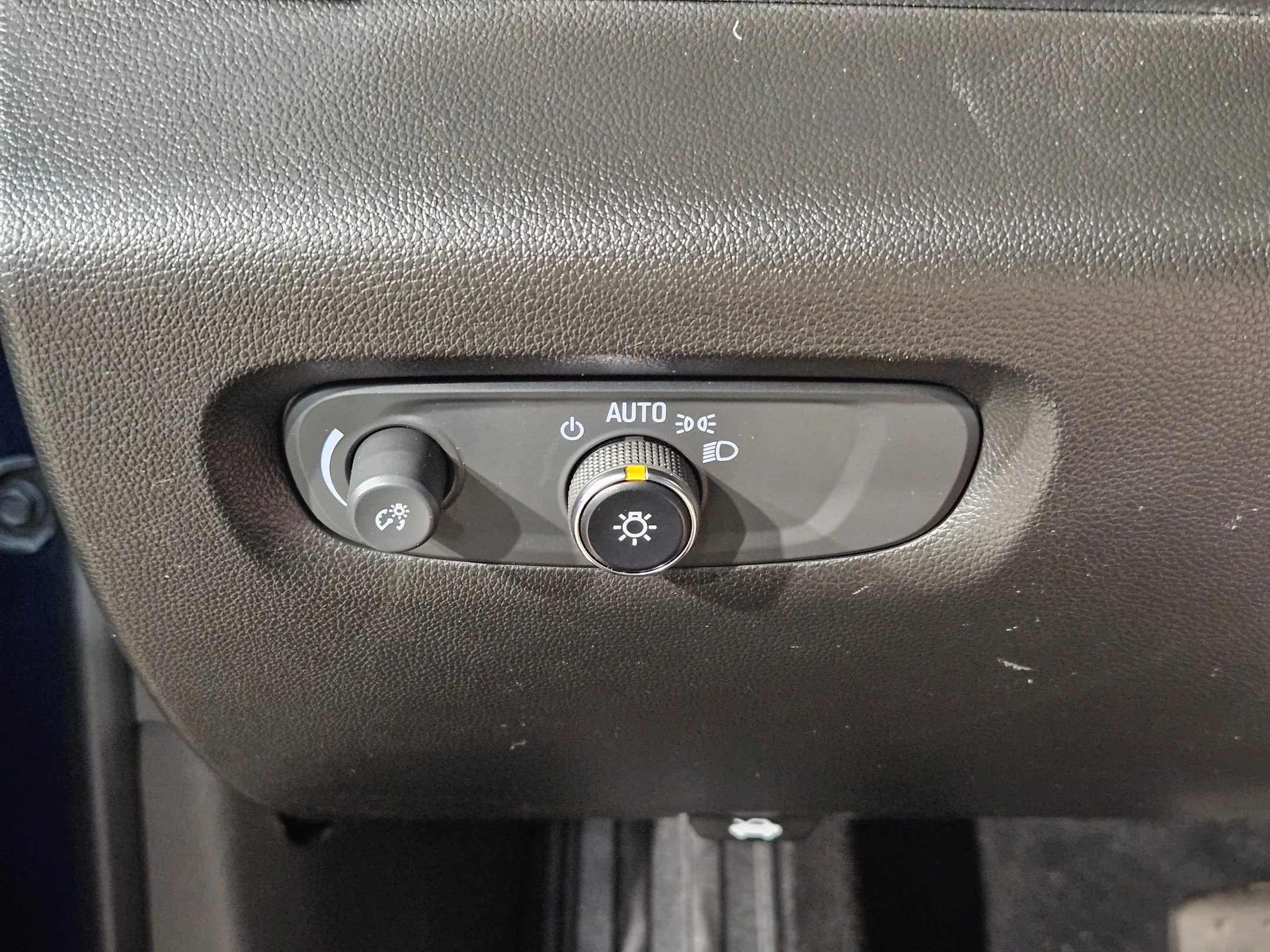 Used 2023 Northsky Blue Metallic Chevrolet LT Leather image 26
