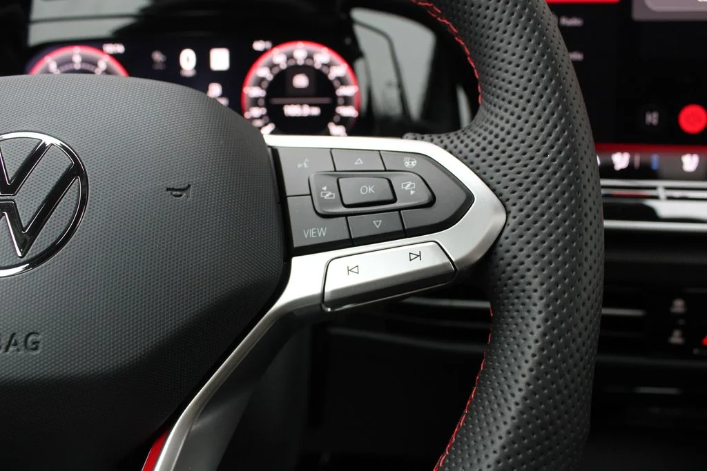 2026 Volkswagen Golf GTI SE - Photo 14
