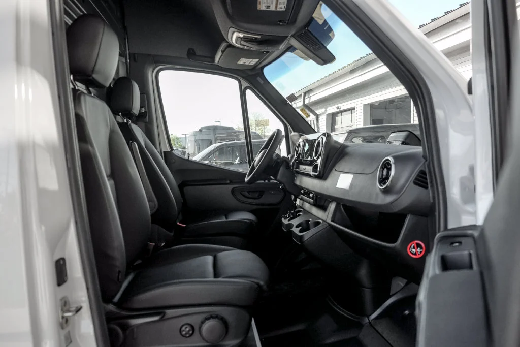 New 2026 Arctic+White Mercedes-Benz Cargo 144 WB image 18