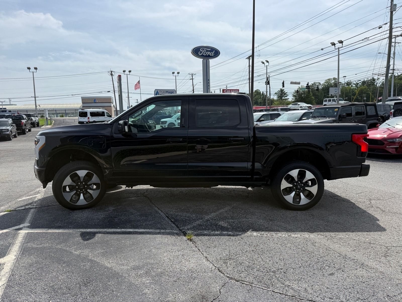 Used 2023 Ford F-150 Lightning Platinum with VIN 1FT6W1EV0PWG18882 for sale in Knoxville, TN
