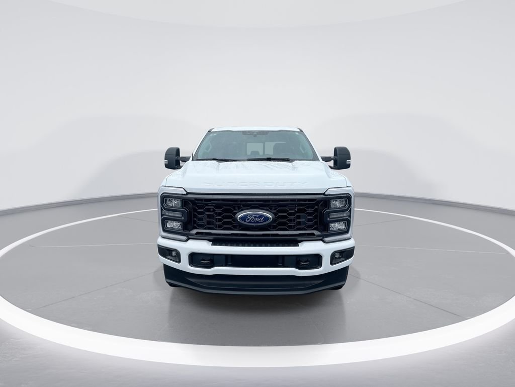 Used 2024 White Ford XL image 3