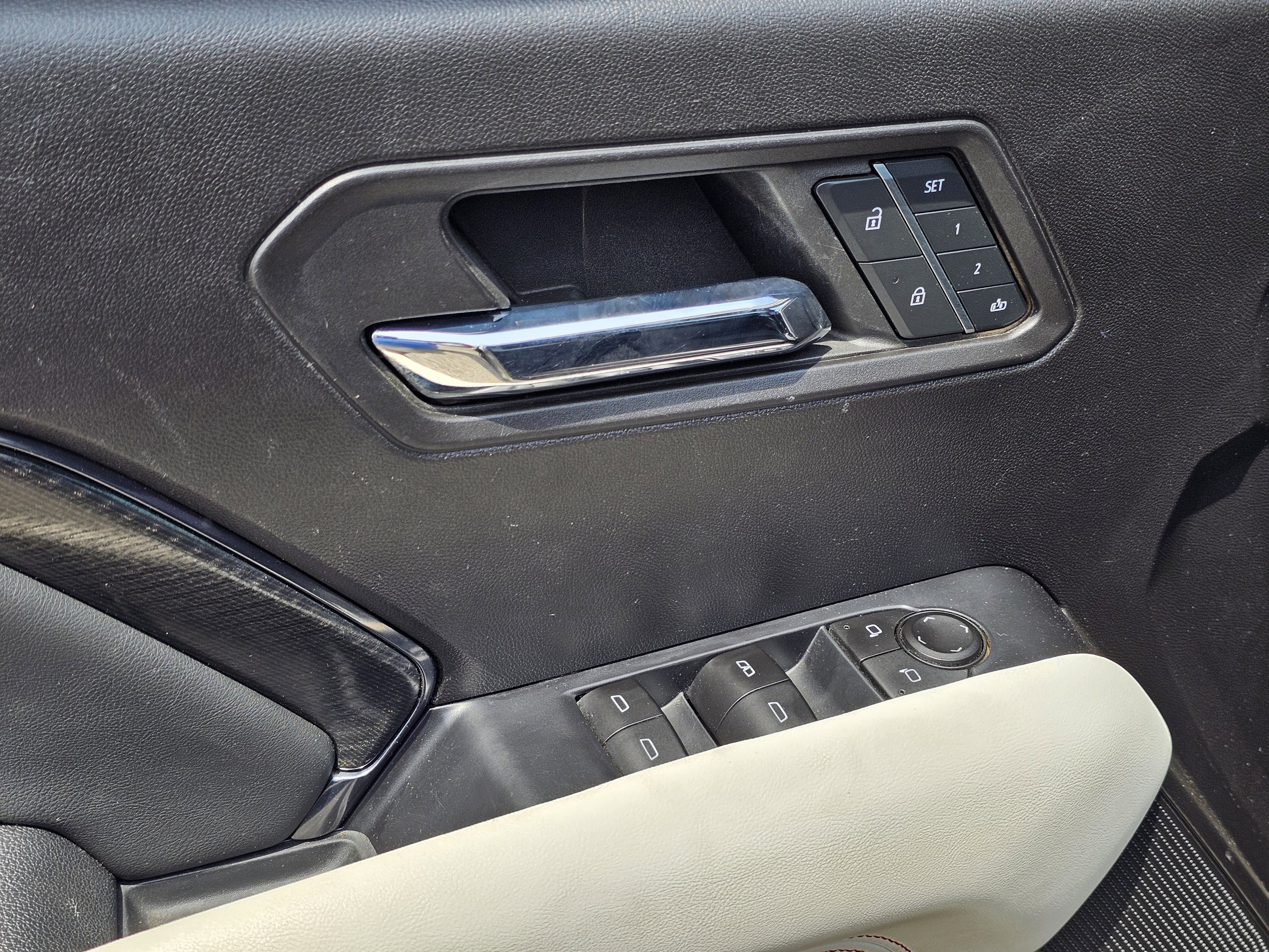 Used 2023 Desert Sand Metallic GMC 4WD AT4X image 15