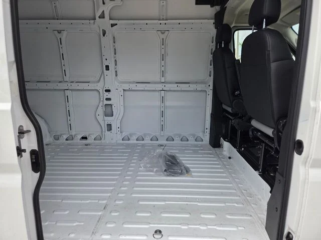 New 2026 Bright White Clear-Coat Exterior Paint RAM High Roof image 10