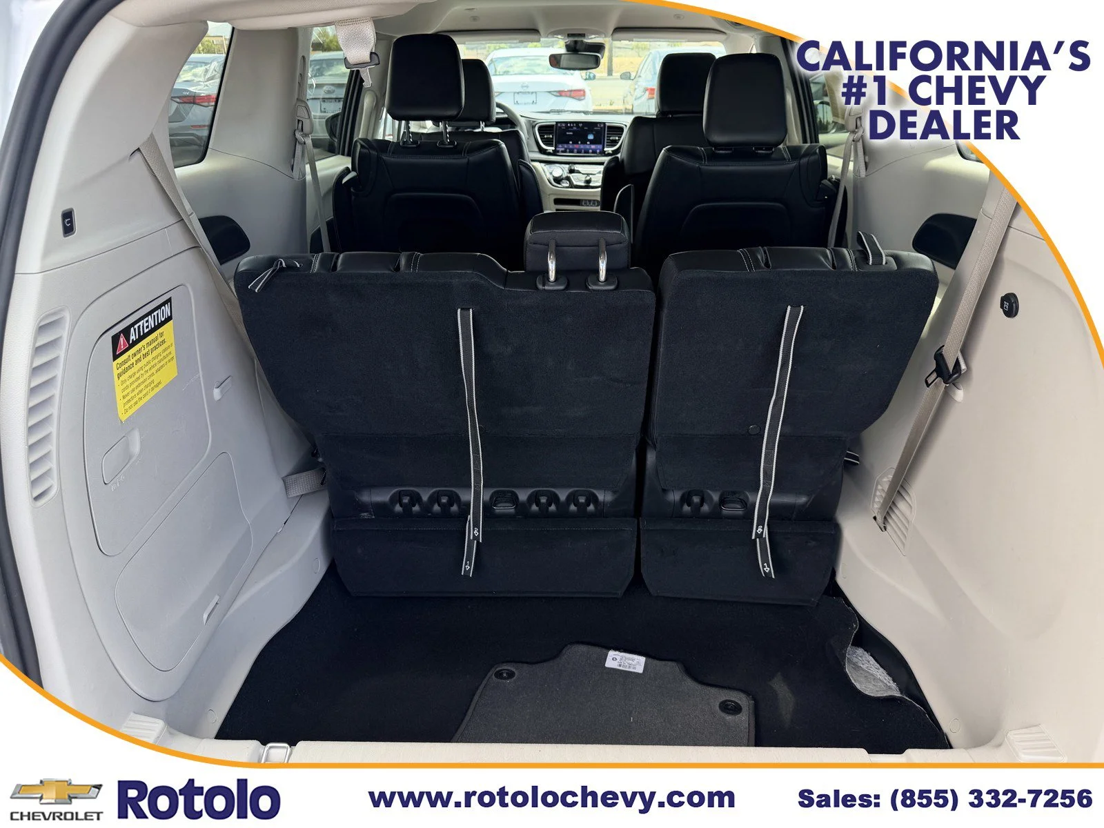 Used 2023 Silver Mist Clearcoat Chrysler Hybrid Touring L image 12