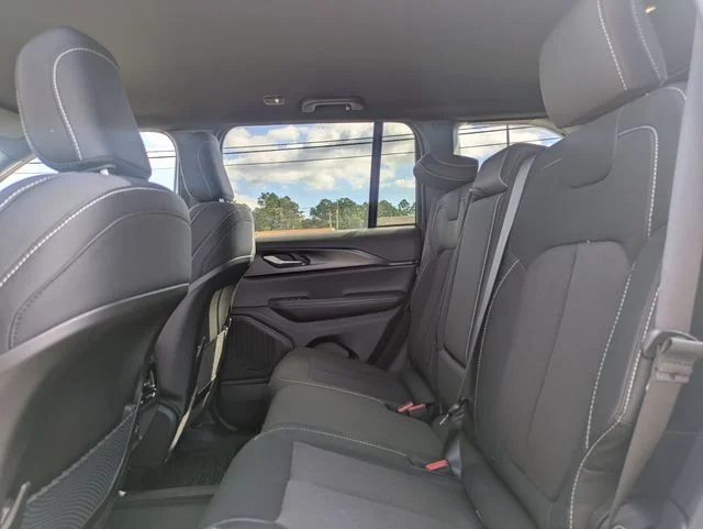 New 2025 White Jeep Laredo image 32