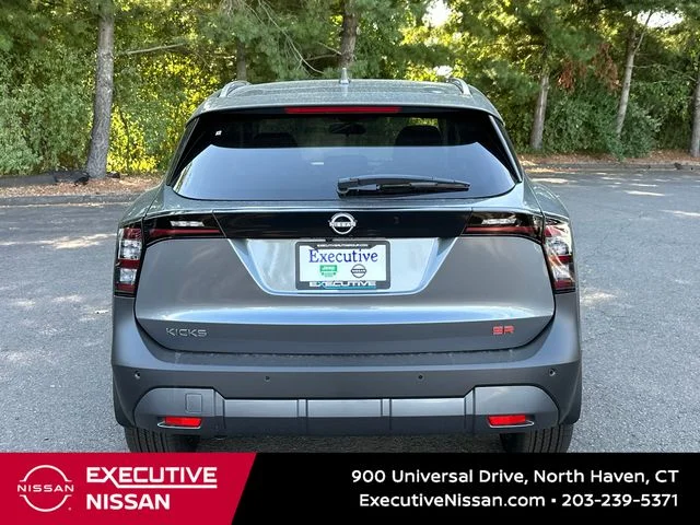 Used 2025 Gray Nissan SR image 3