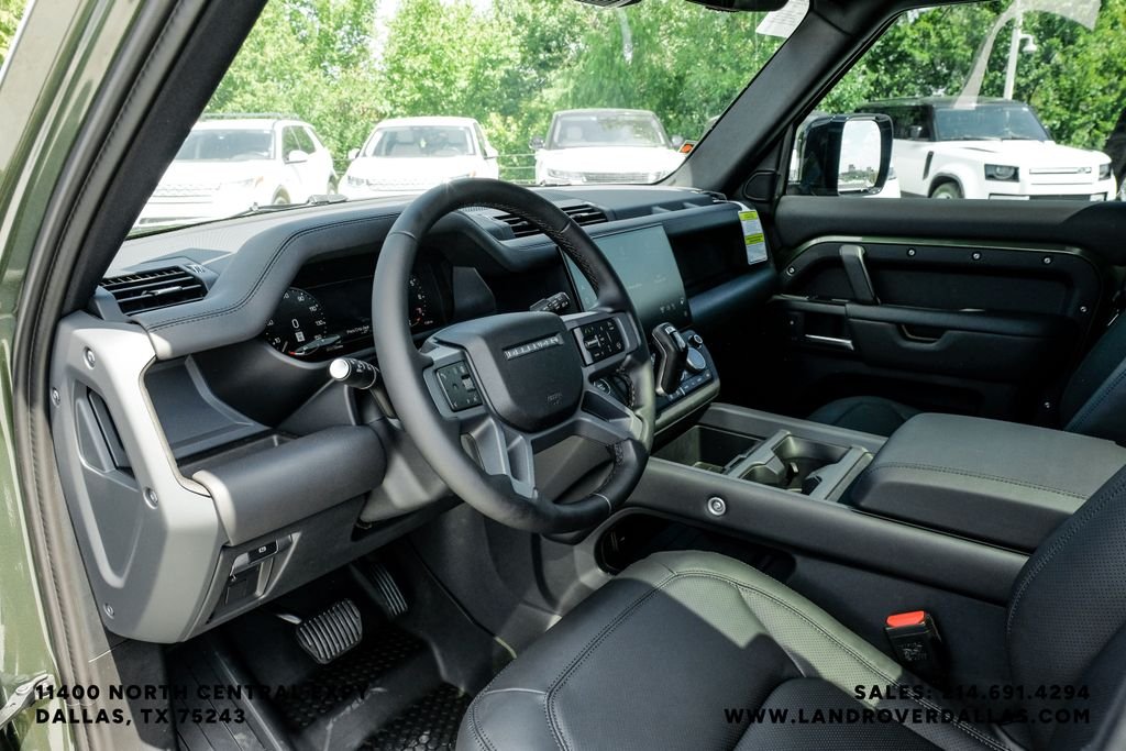 New 2026 Woolstone Green Metallic Land Rover X-Dynamic SE image 2